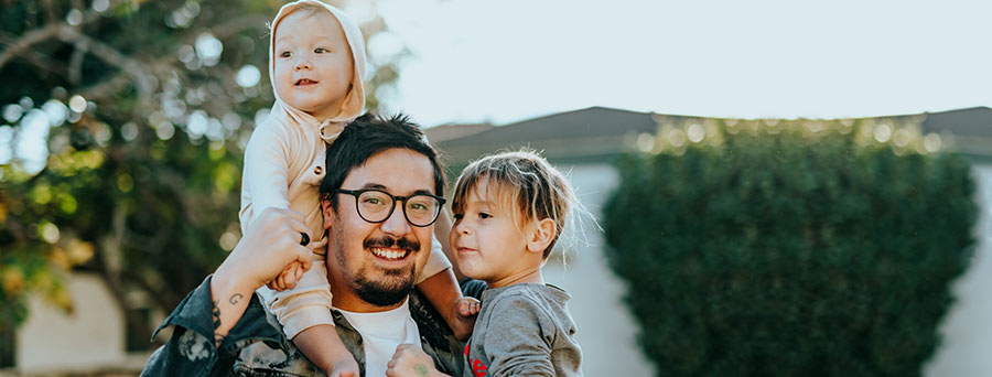 Dad with his kids